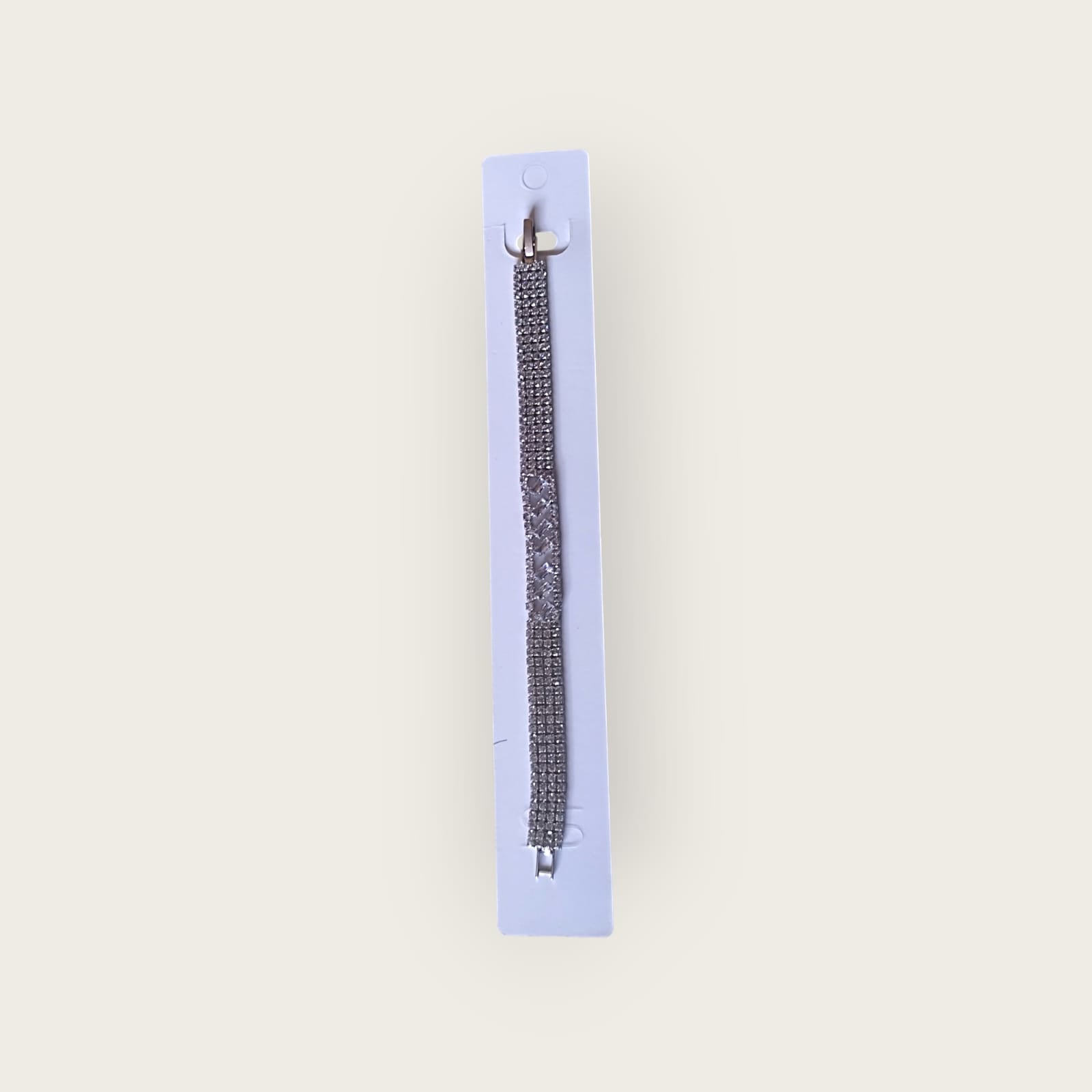 Elegant Silver Rhinestone Bracelet with Diamond-Cut Detailing